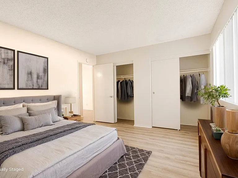 1400 S Victoria Ave #117 — Photo 3