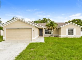 12025 Goldenstar Ln, Clermont, FL 34711