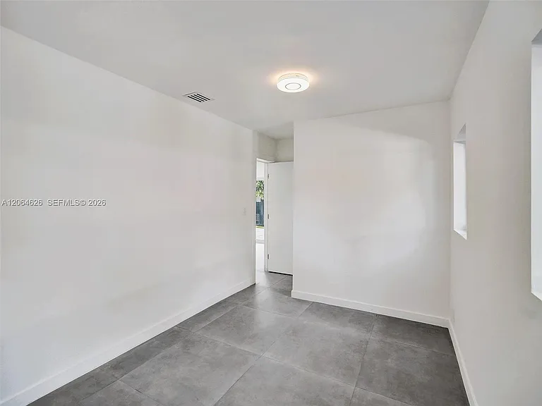 2380 NE 184th Ter — Photo 41