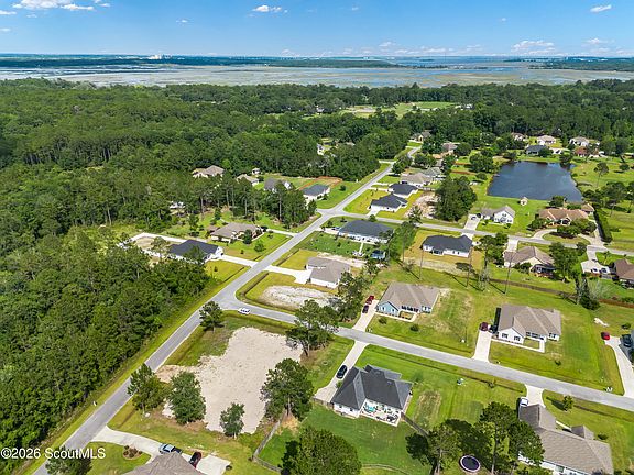 5th image of 93 Silver Bluff Dr