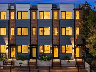 1421 19th Avenue #D, Seattle, WA, 98122