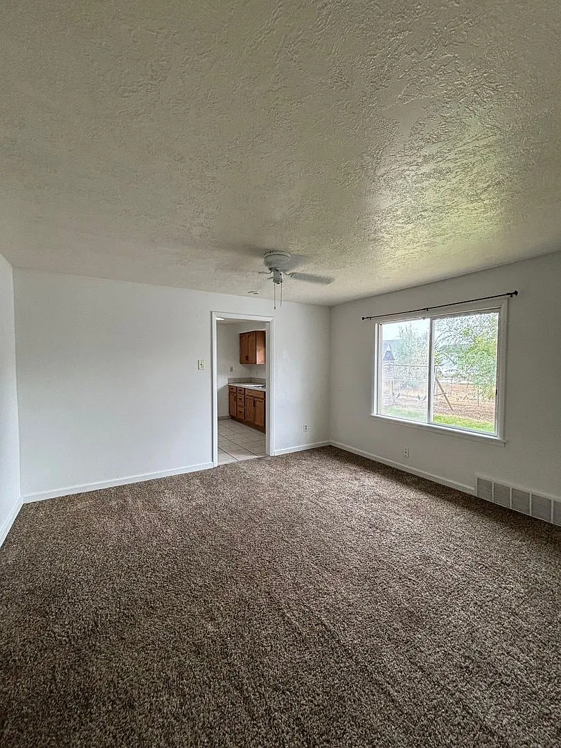 Charming 2-bedroom, 1-bath home in Pocatello, ID — Photo 4