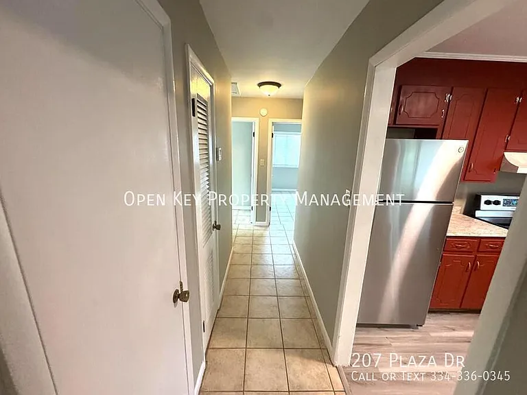 207 Plaza Dr — Photo 10
