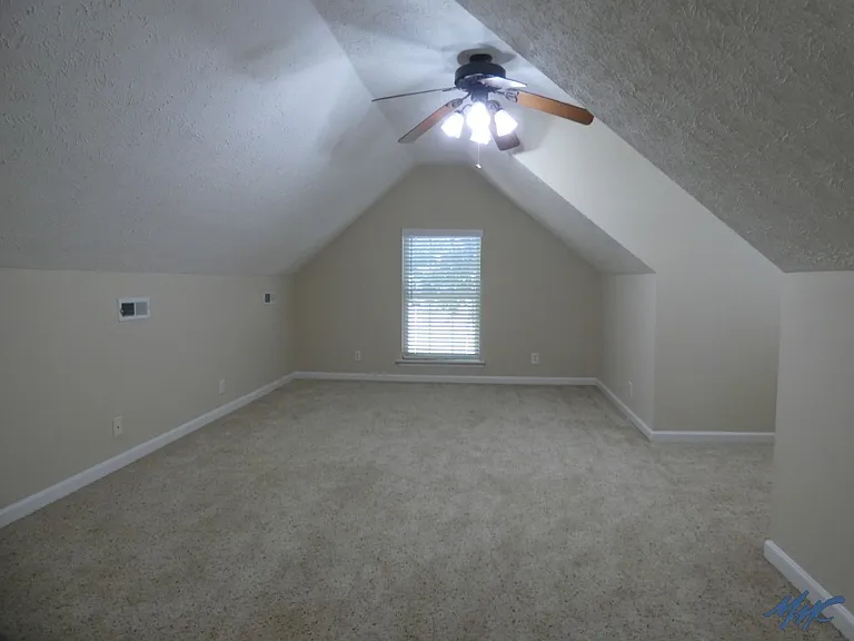 419 Conhocken Ct — Photo 14