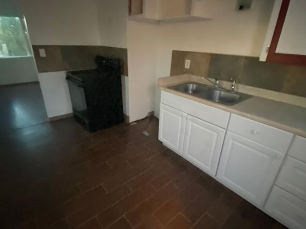 131 W Glenn St #1