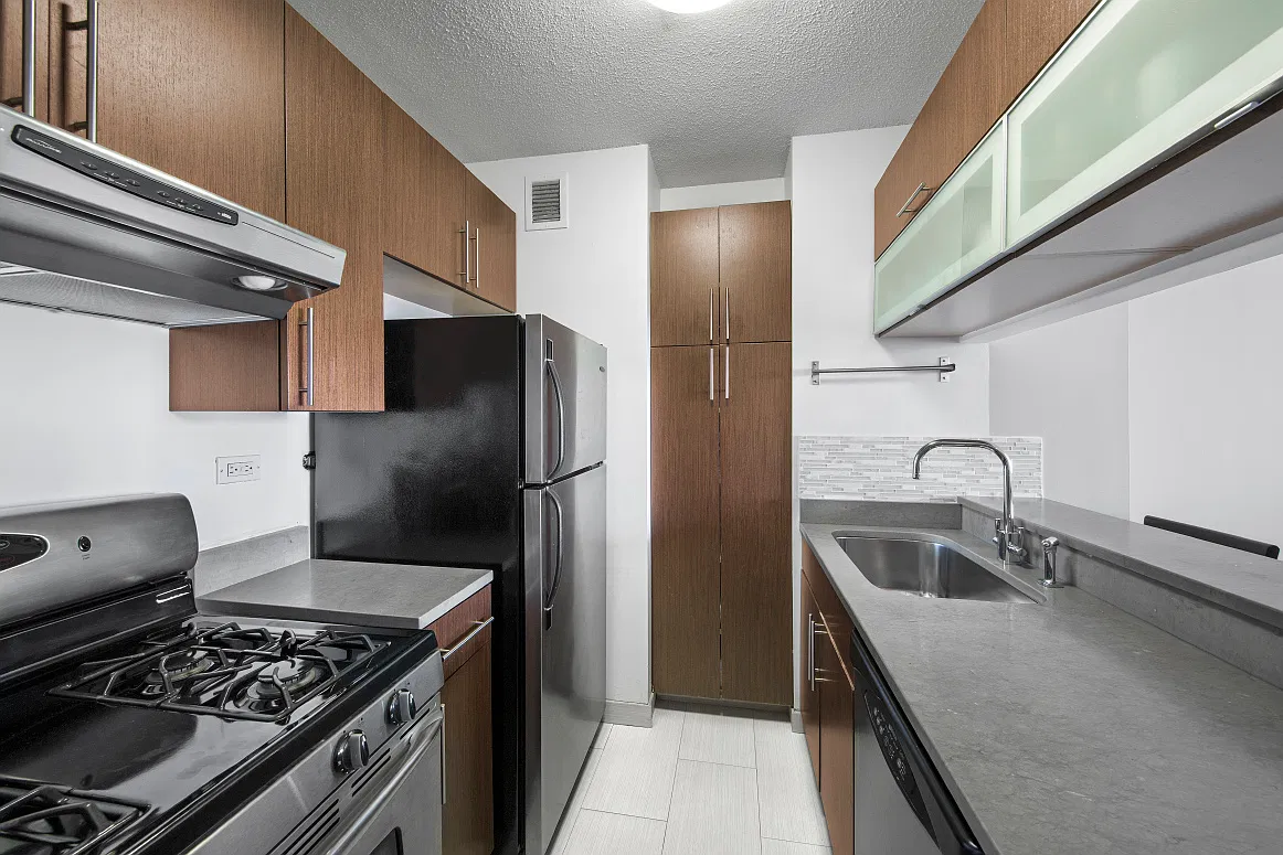 5 East 22nd Street — Photo 2