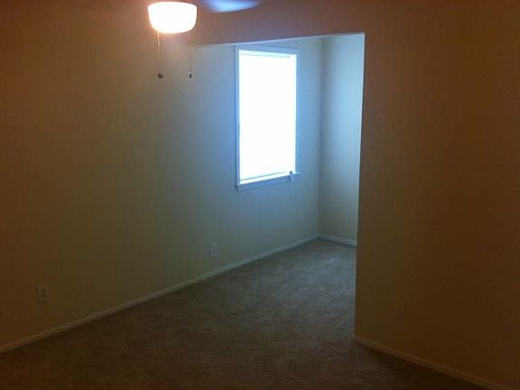 5th image of 1381 Chinaberry Dr