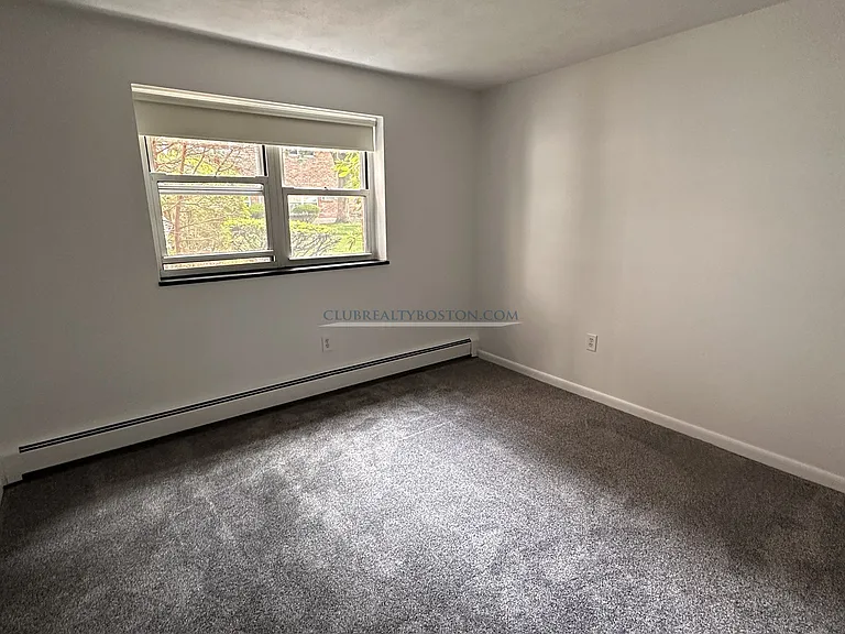 163 Lexington St #17 — Photo 3