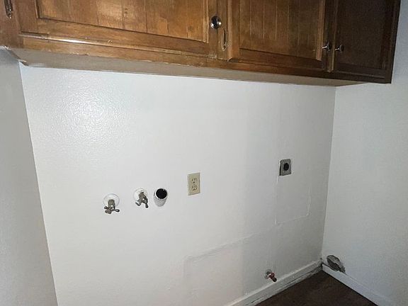 3rd image of 701-719 N Lynora St
