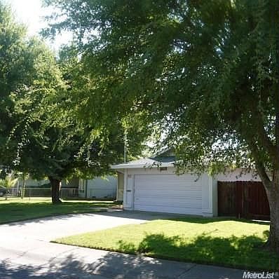 3rd image of 7765 Shrader Cir