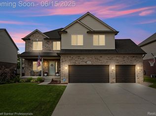 52851 Schafers Run Ct, New Baltimore, MI 48051