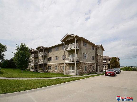 3rd image of 5831 Enterprise Dr APT 107