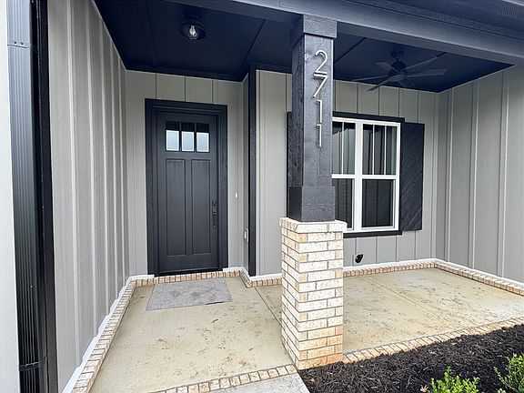 2nd image of 2711 Lunar Ave