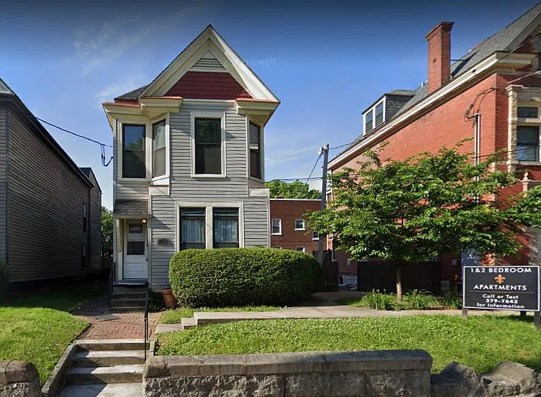 1204 E Broadway #4