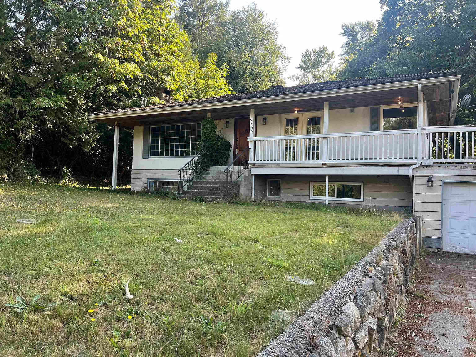 3 bed, 1400 sqft, $2,700 — Photo 2
