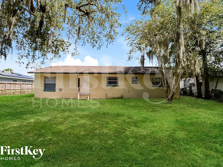 520 Georgia Ave — Photo 15