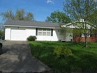 2nd image of 8 Ray Dr