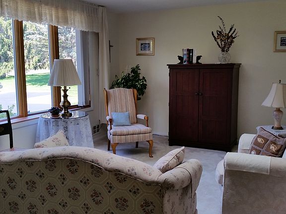 Living Room w/ Bow window