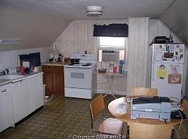 4th image of 1019 Corbett St