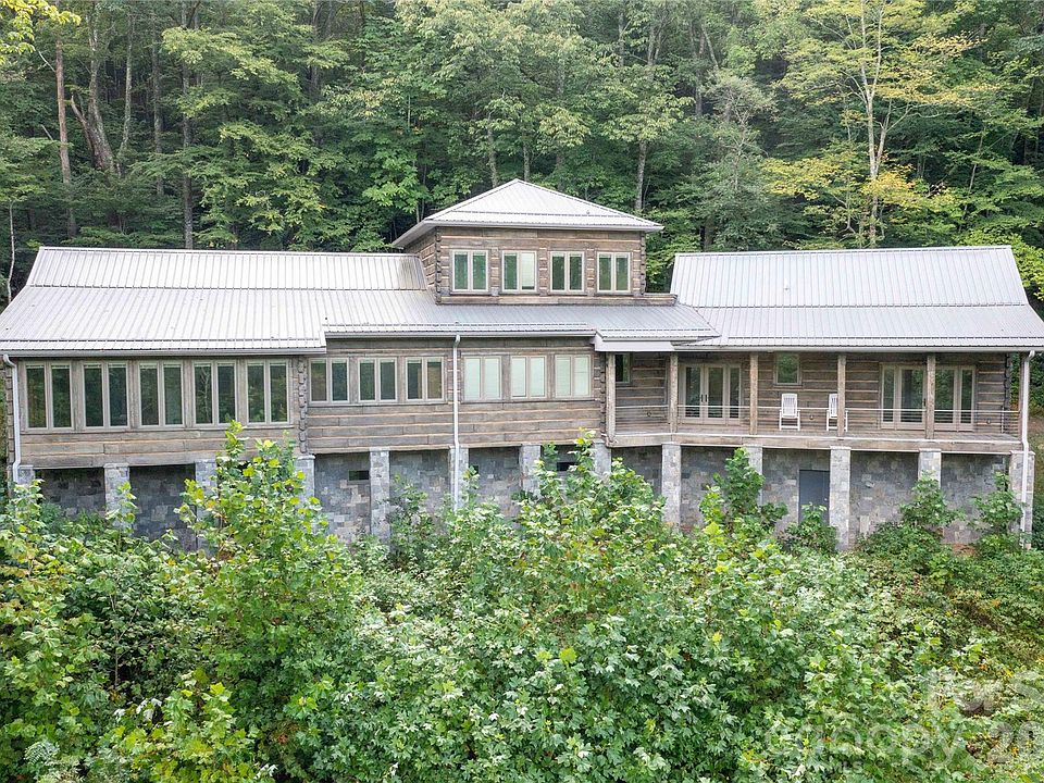 1st image of 2099 S Toe River Rd