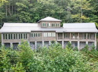 2099 S Toe River Rd, Burnsville, NC 28714