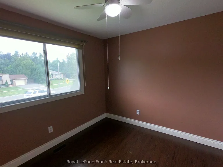 1167 Weller St #MAIN FLOOR — Photo 12