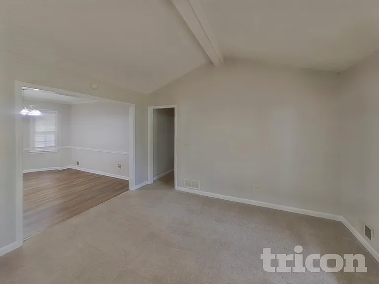 507 Ironwood Ct SE — Photo 2