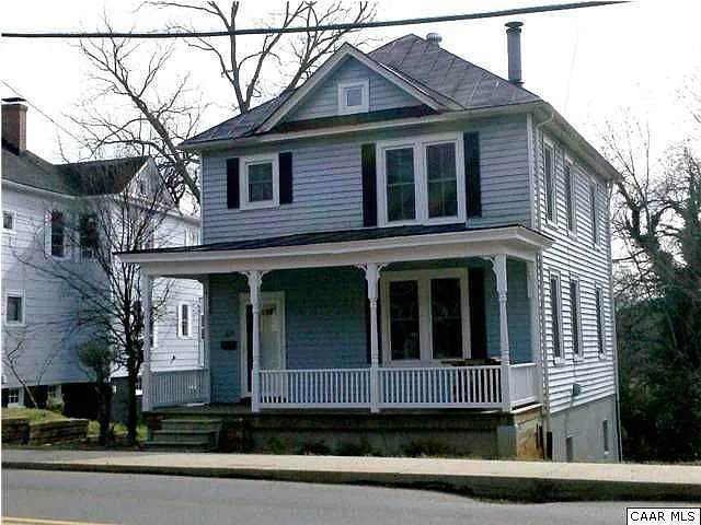228 W Main St photo 1