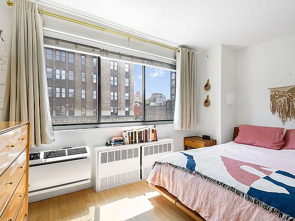 3rd image of 85 8th Ave APT 5S