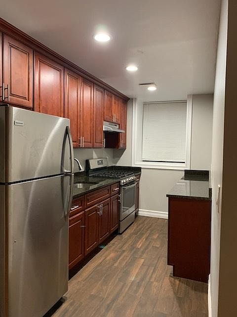 1st image of 508 Van Cortlandt Park Ave Floor Basement