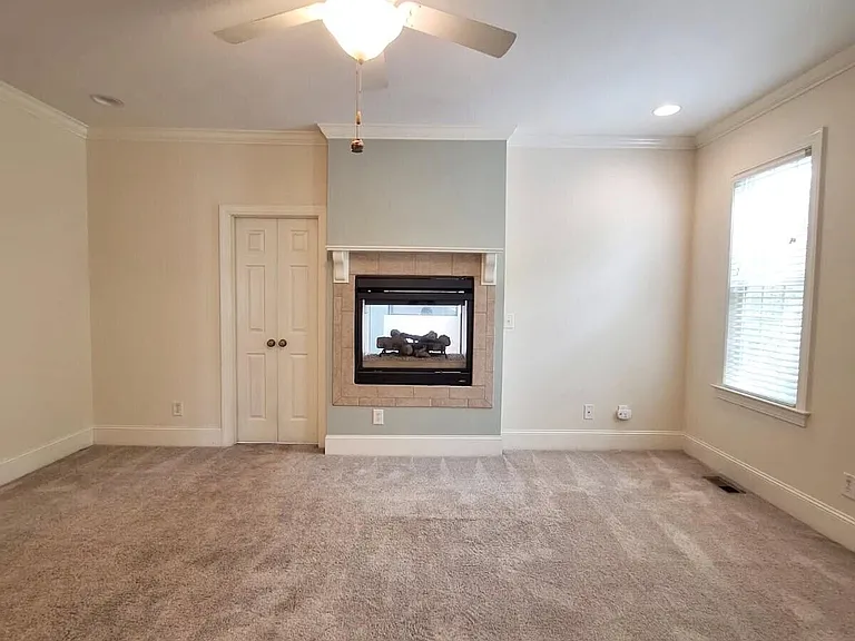 168 Blackwater Dr — Photo 13
