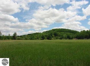 Hulett Rd, Grawn, MI 49637