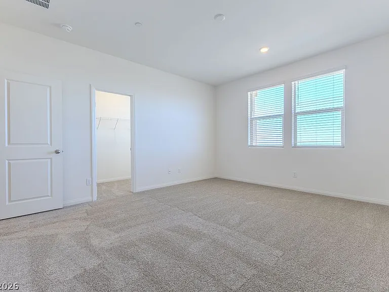 60 Hornbeck Ln — Photo 8