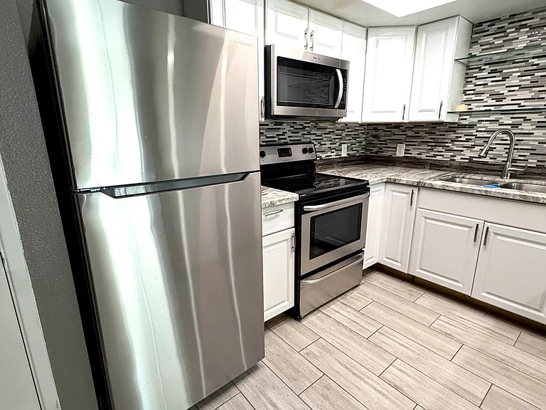 850 S River Dr #1082 — Photo 8
