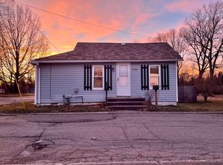 1720 N 11th St, Niles, MI 49120