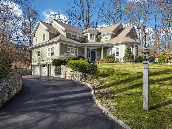 2nd image of 80 Tall Oaks Ct