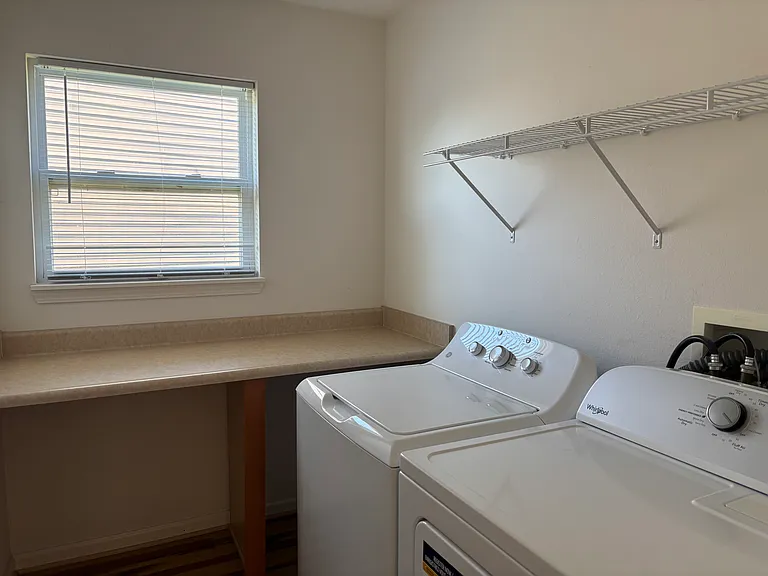 3322 Webster St — Photo 10