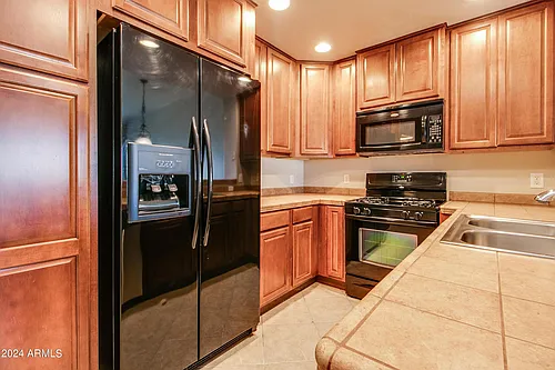 5450 E Deer Valley Dr Photo 1