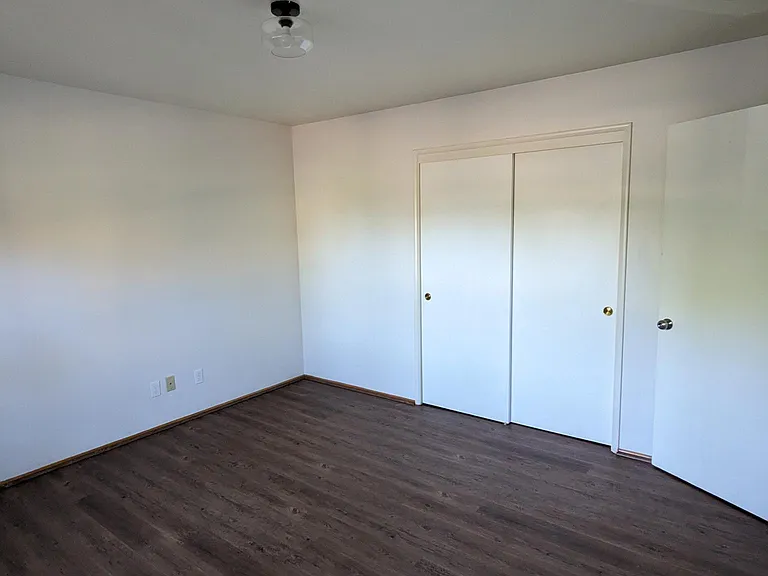 4805 SE Yamhill St — Photo 21