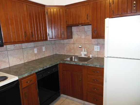 Kitchen with Granite