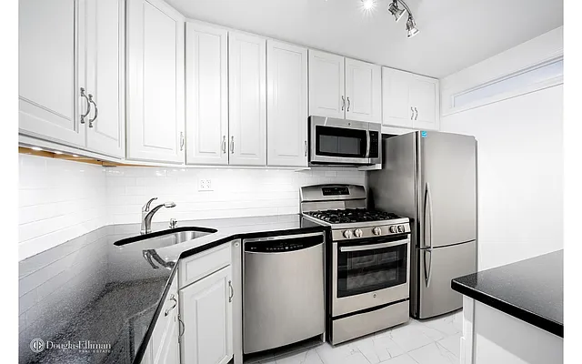 Sold by Douglas Elliman | media 23