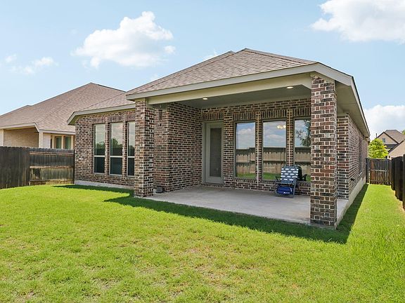 2nd image of 112 Chinaberry Bnd