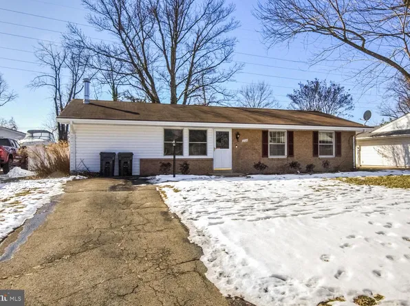 304 Williamsburg Rd, Sterling, VA 20164