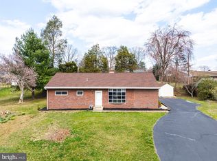 21 Pilgrim Dr, Lancaster, PA 17603