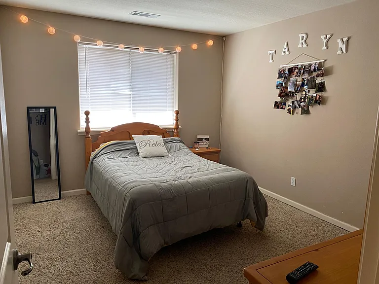 1st bedroom