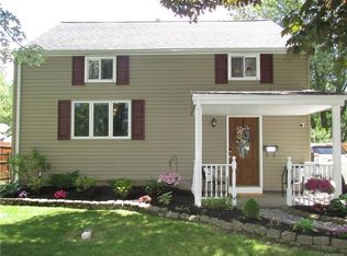 607 81st St, Niagara Falls, NY 14304