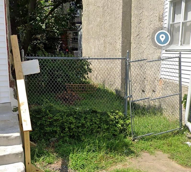 1st image of 552 S Redfield St
