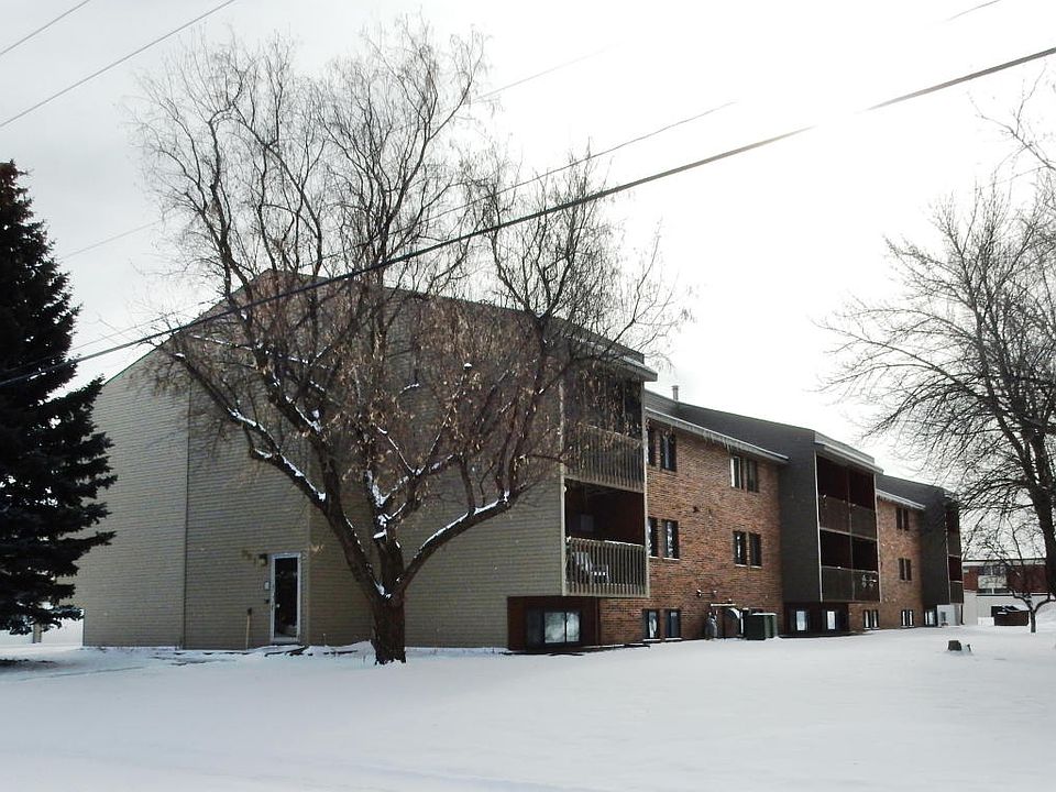 1st image of 921 32nd Ave S APT 20