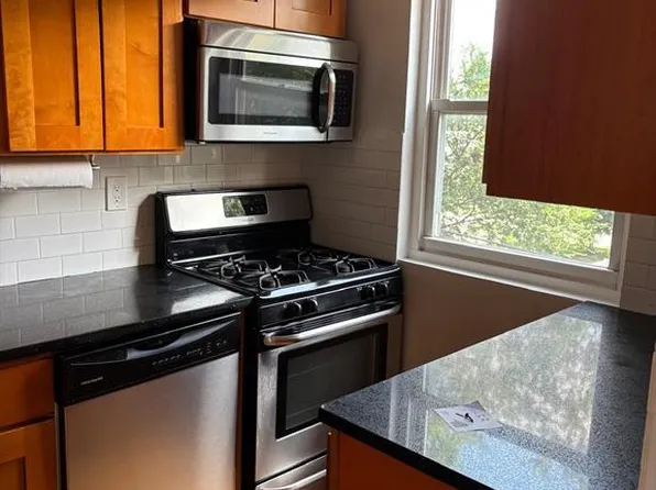 1498 Terrace Cir #3, Teaneck, NJ 07666