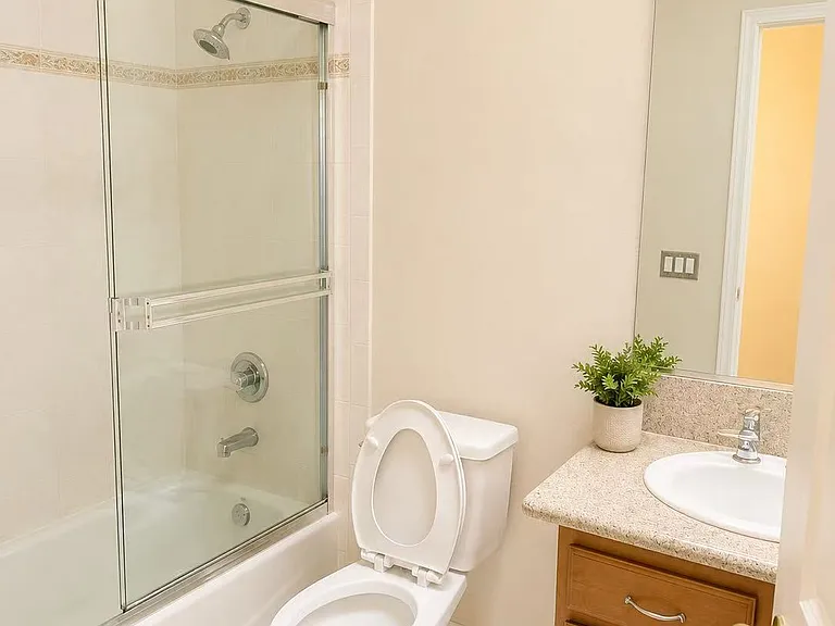 455 Fairview Ave #D — Photo 10